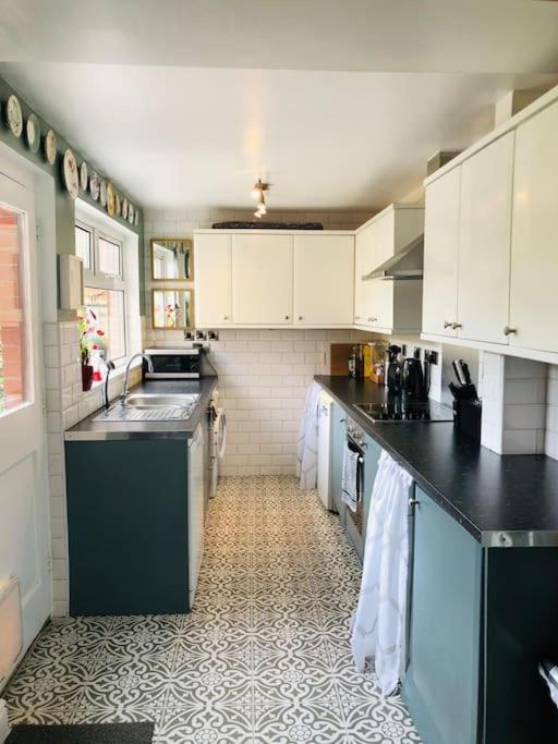 בלפסט Cosy Two Bed Terraced House 7Min Drive From City מראה חיצוני תמונה