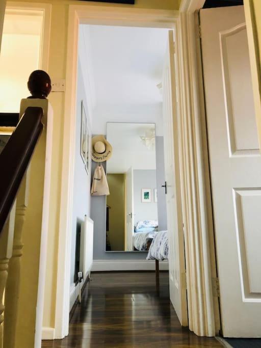 בלפסט Cosy Two Bed Terraced House 7Min Drive From City מראה חיצוני תמונה